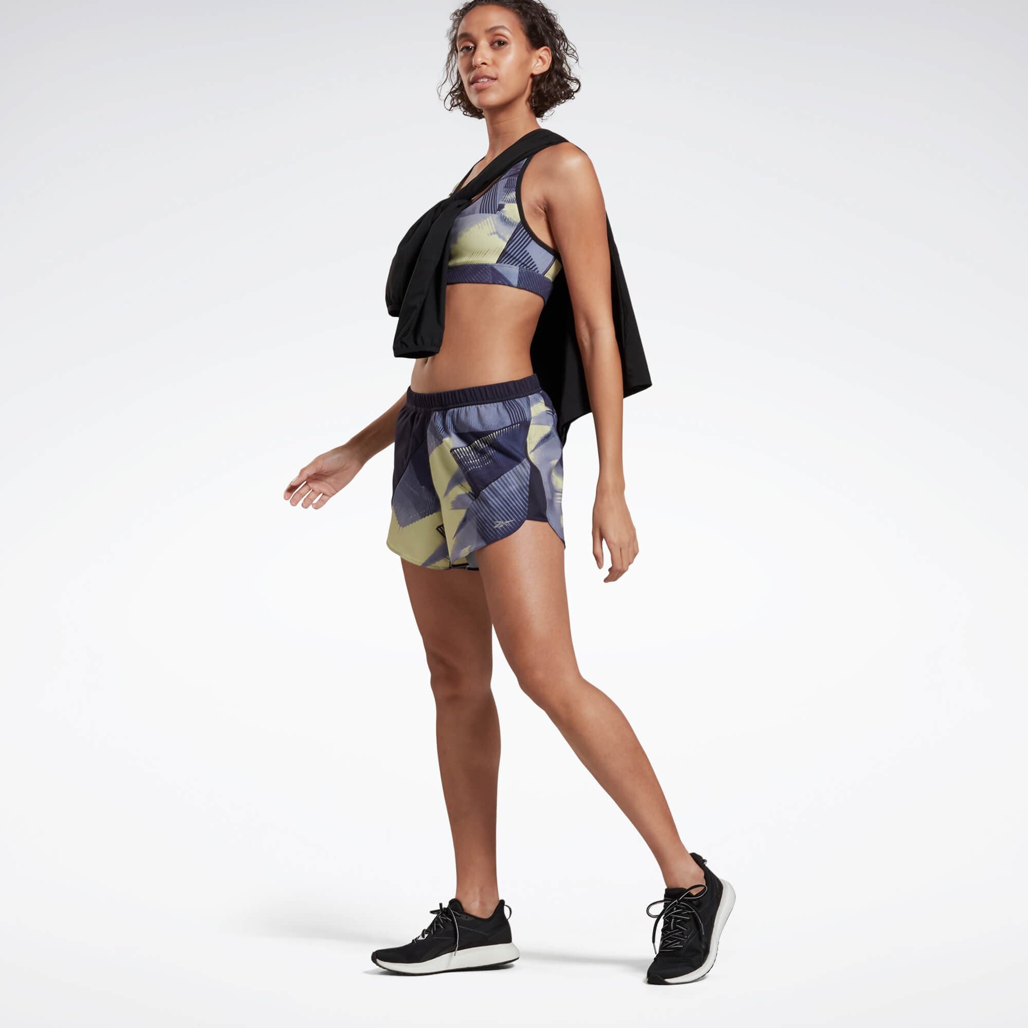Reebok RE 4 IN SHORT - GRAPHIC Dámské kraťasy US XS FJ3975 - náhled 2