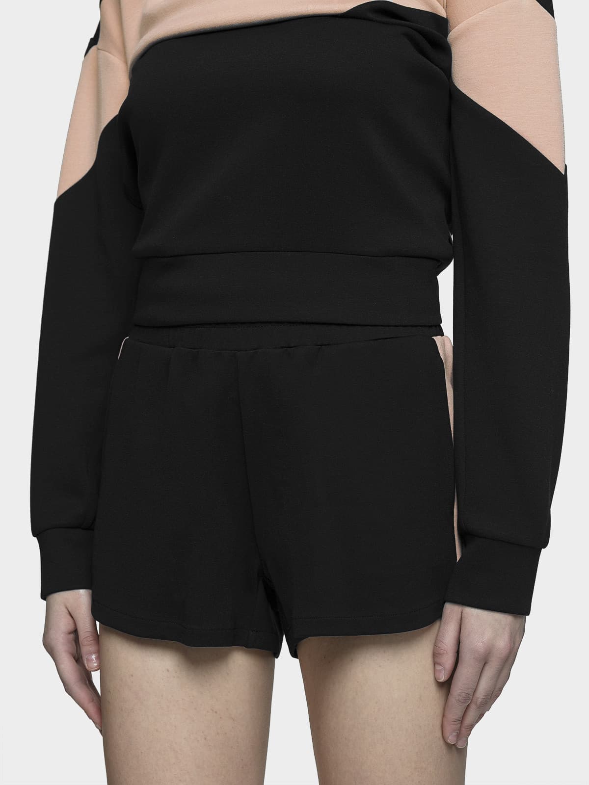 4F H4L21-SKDD011 DEEP BLACK Dámské kraťasy US L H4L21-SKDD011 DEEP BLACK - náhled 1
