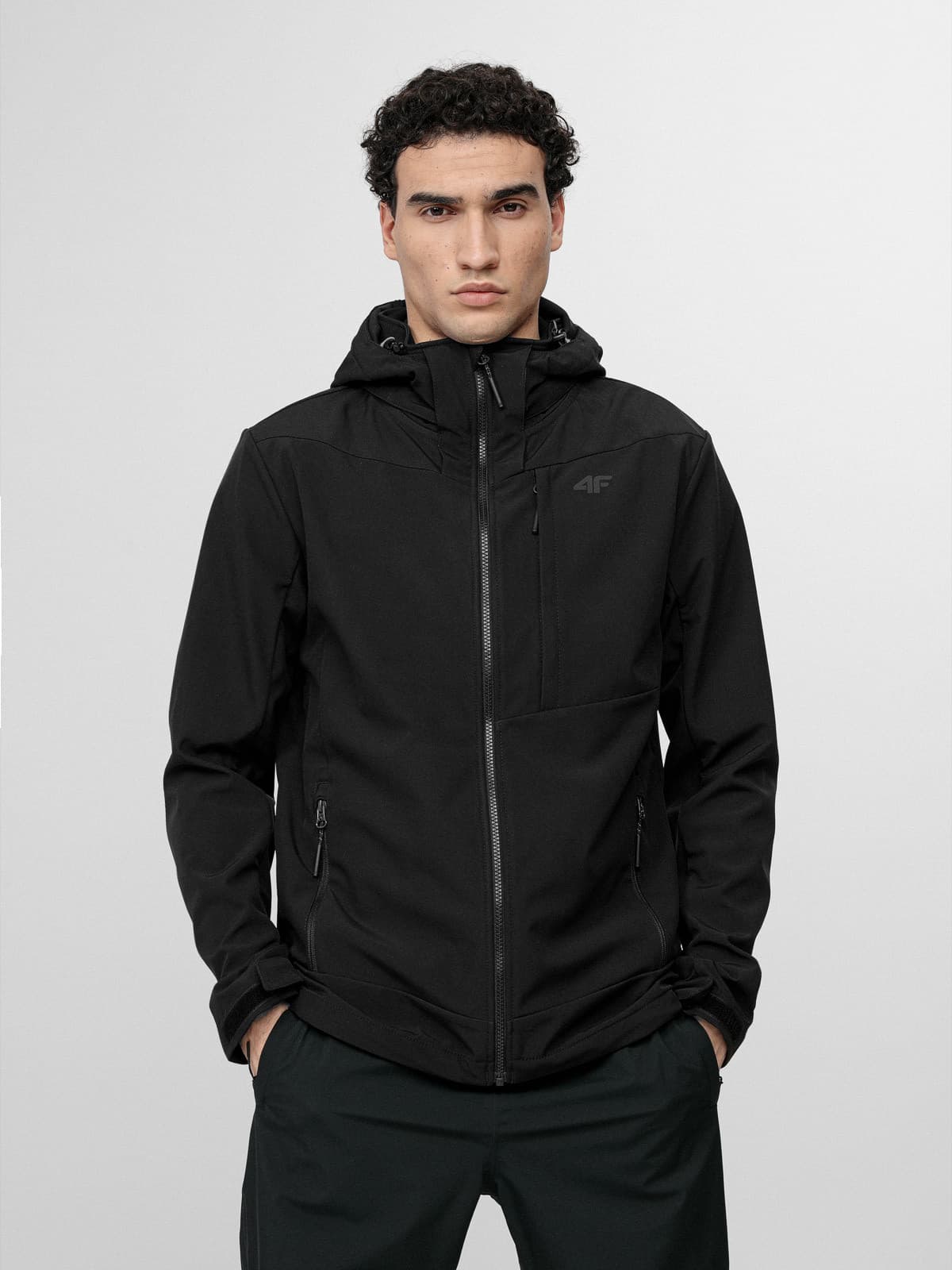 4F H4L22-SFM003 DEEP BLACK Pánská softshellová bunda US M H4L22-SFM003 DEEP BLACK - náhled 1
