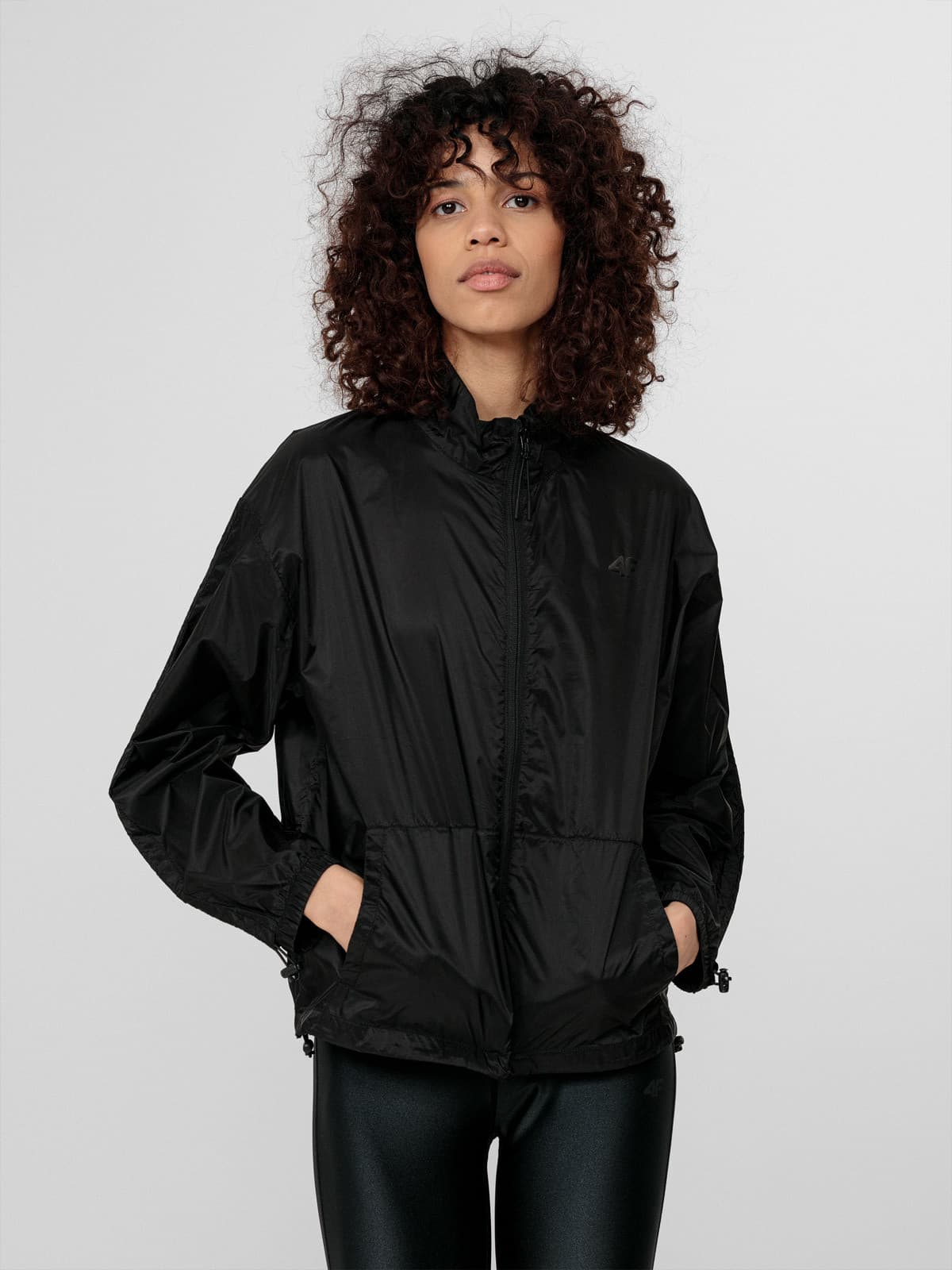4F H4L22-KUDC002 DEEP BLACK Dámská bunda US L H4L22-KUDC002 DEEP BLACK - náhled 3
