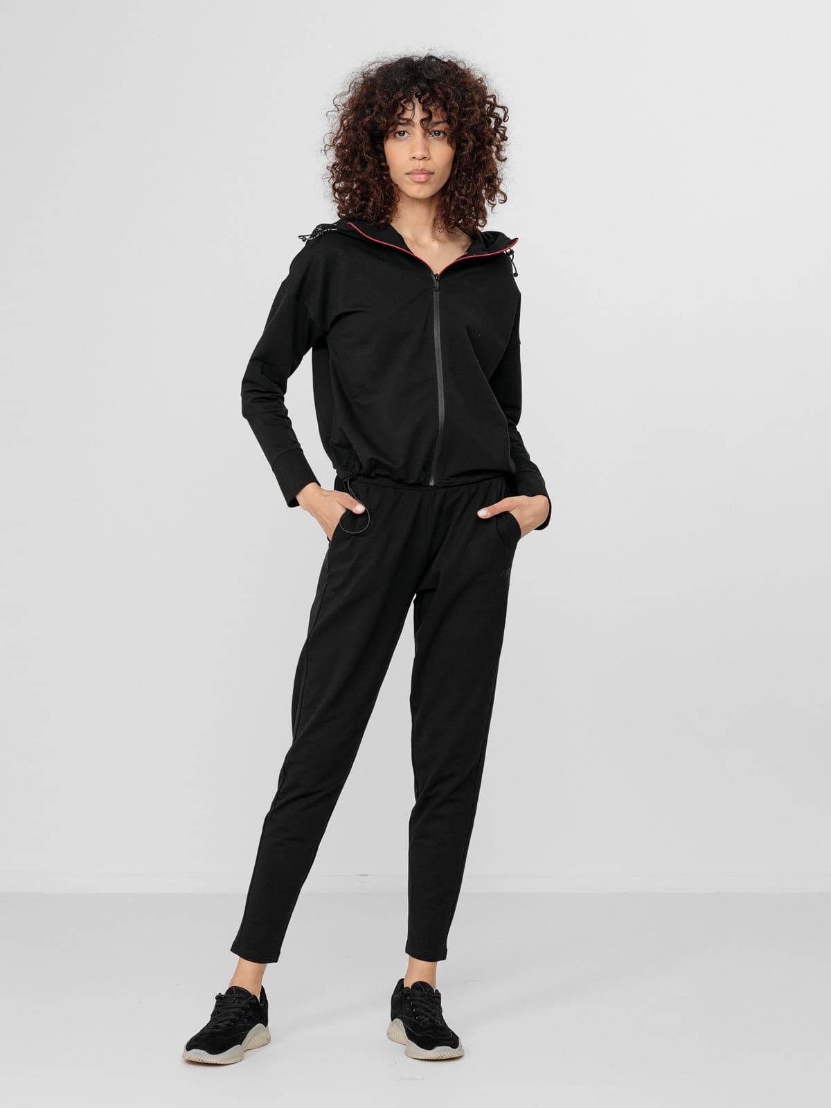 4F H4L22-SPDD011 DEEP BLACK Dámské tepláky US L H4L22-SPDD011 DEEP BLACK - náhled 4