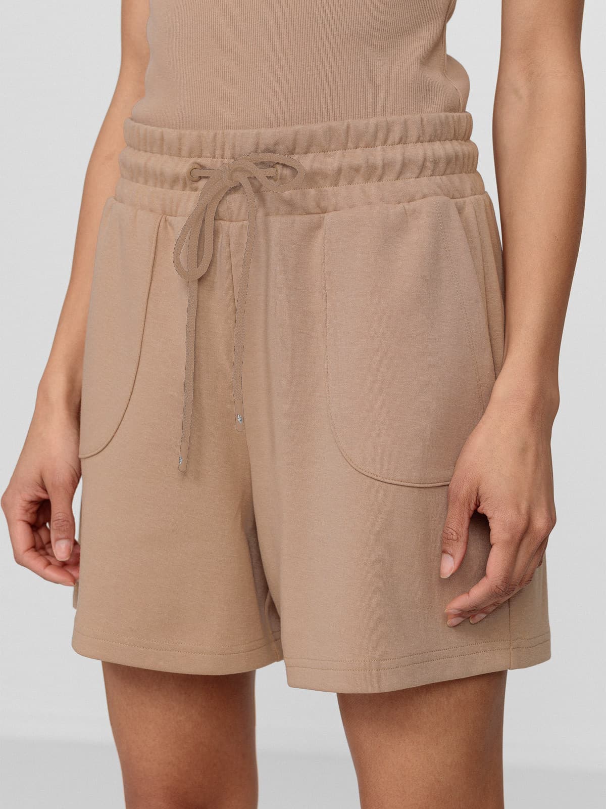 4F H4L22-SKDD010 LIGHT BROWN Dámské kraťasy US XL H4L22-SKDD010 LIGHT BROWN - náhled 3