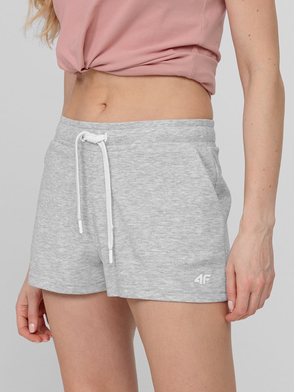 4F H4L22-SKDD350 COLD LIGHT GREY MELANGE Dámské kraťasy US XL H4L22-SKDD350 LIGHT GREY MEL - náhled 1