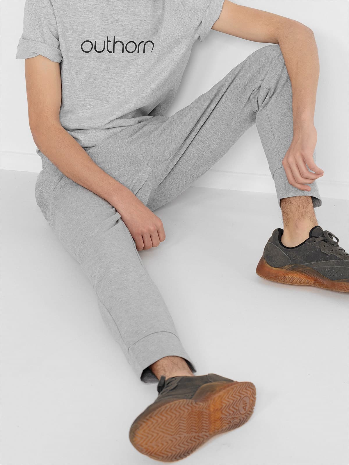 Outhorn HOL22-SPMD600 WARM LIGHT GREY MELANGE Pánské tepláky US XL HOL22-SPMD600 LIGHT GREY MEL - náhled 4