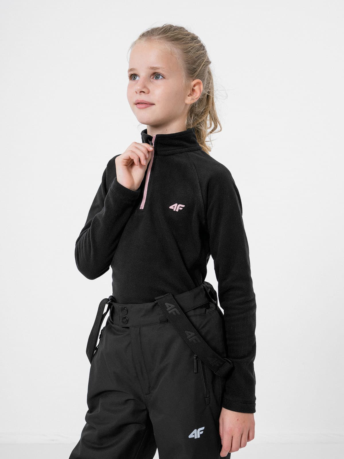 4F HJZ22-JBIDP001 DEEP BLACK Dětské fleecové tričko EU 122/128 HJZ22-JBIDP001 DEEP BLACK - náhled 4