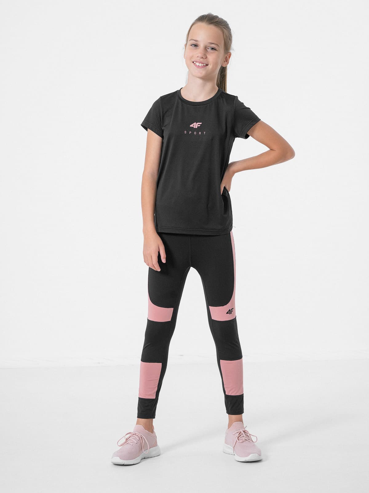 4F HJZ22-JTSDF001 DEEP BLACK Dětské tričko EU 122/128 HJZ22-JTSDF001 DEEP BLACK - náhled 4