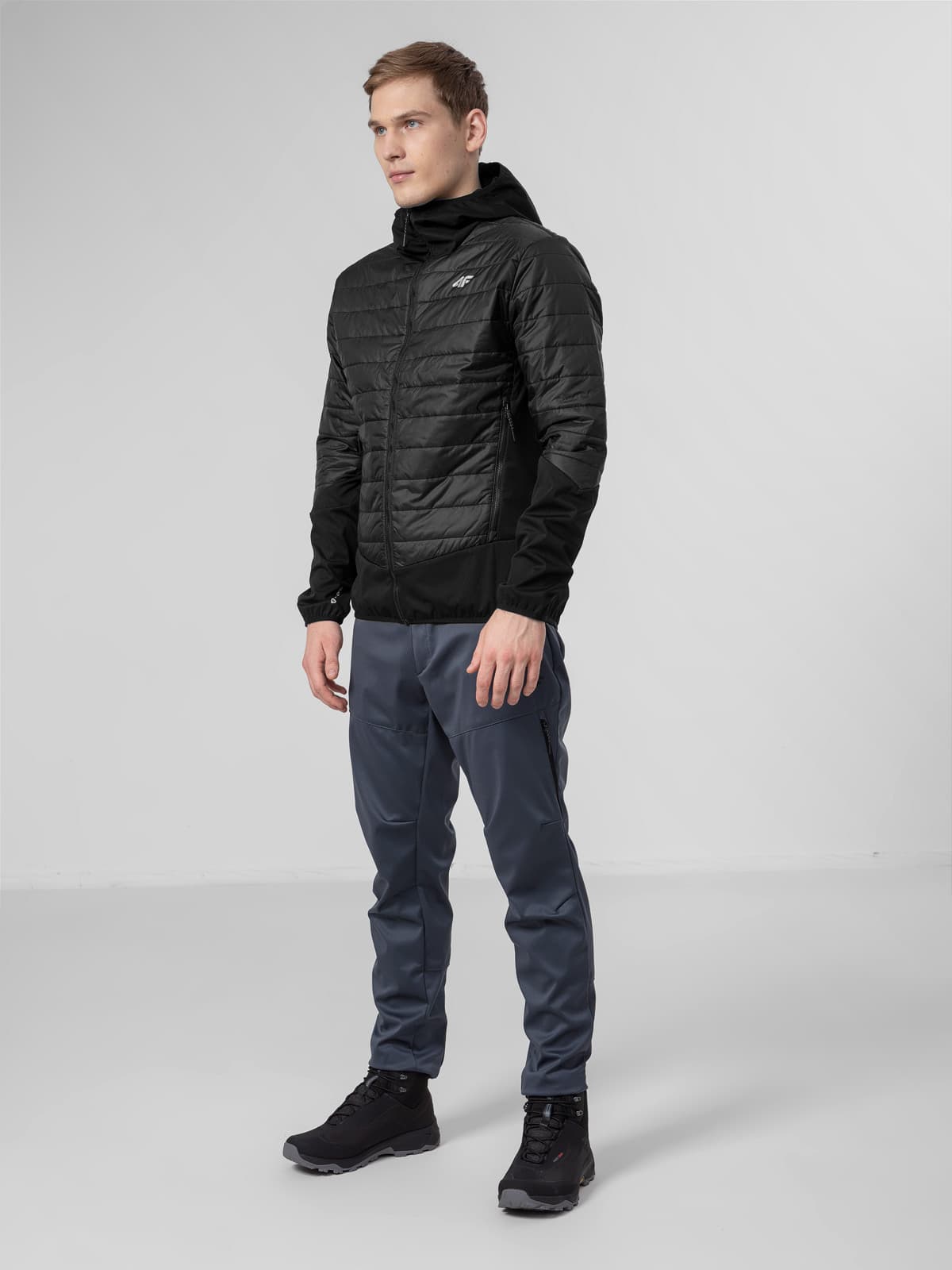 4F H4Z22-KUMH060 DEEP BLACK Pánská zimní bunda US XXL H4Z22-KUMH060 DEEP BLACK - náhled 4