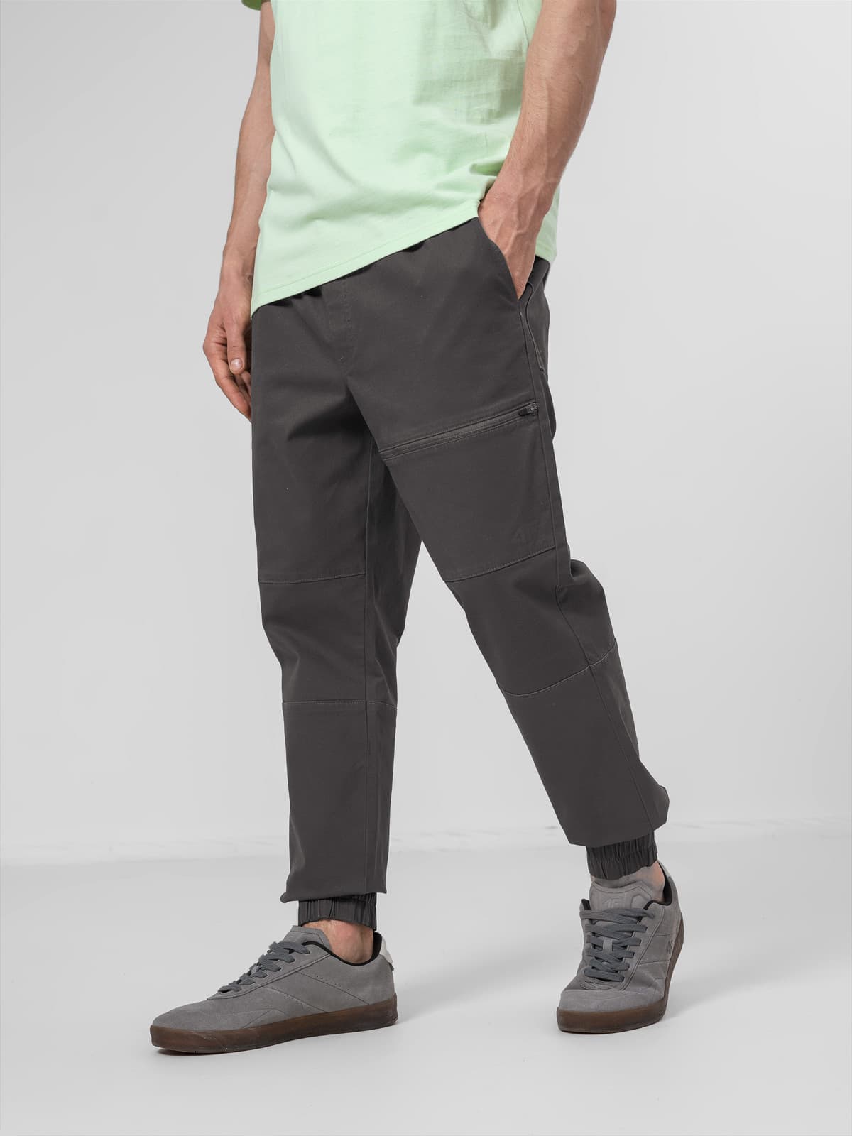 4F H4Z22-SPMC012 ANTHRACITE Pánské kalhoty US 3XL H4Z22-SPMC012 ANTHRACITE - náhled 4