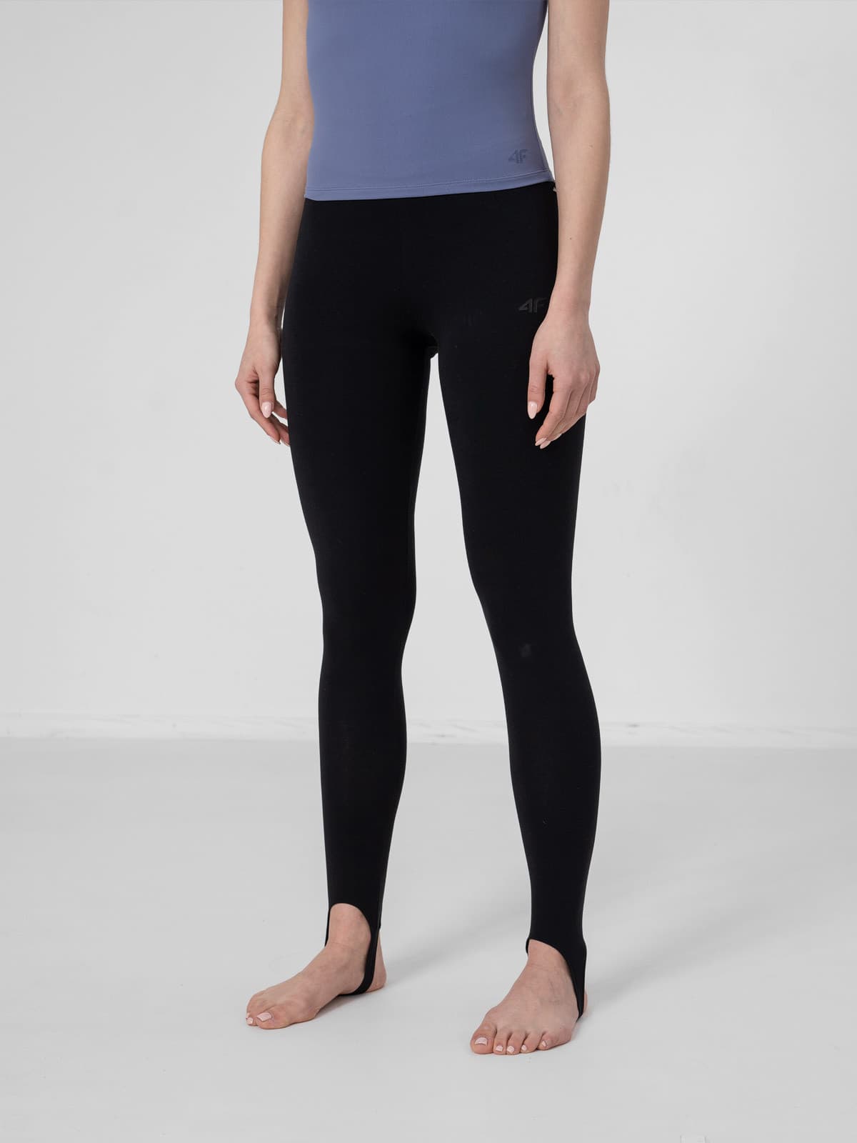 4F H4Z22-LEG011 DEEP BLACK Dámské legíny US M H4Z22-LEG011 DEEP BLACK - náhled 3