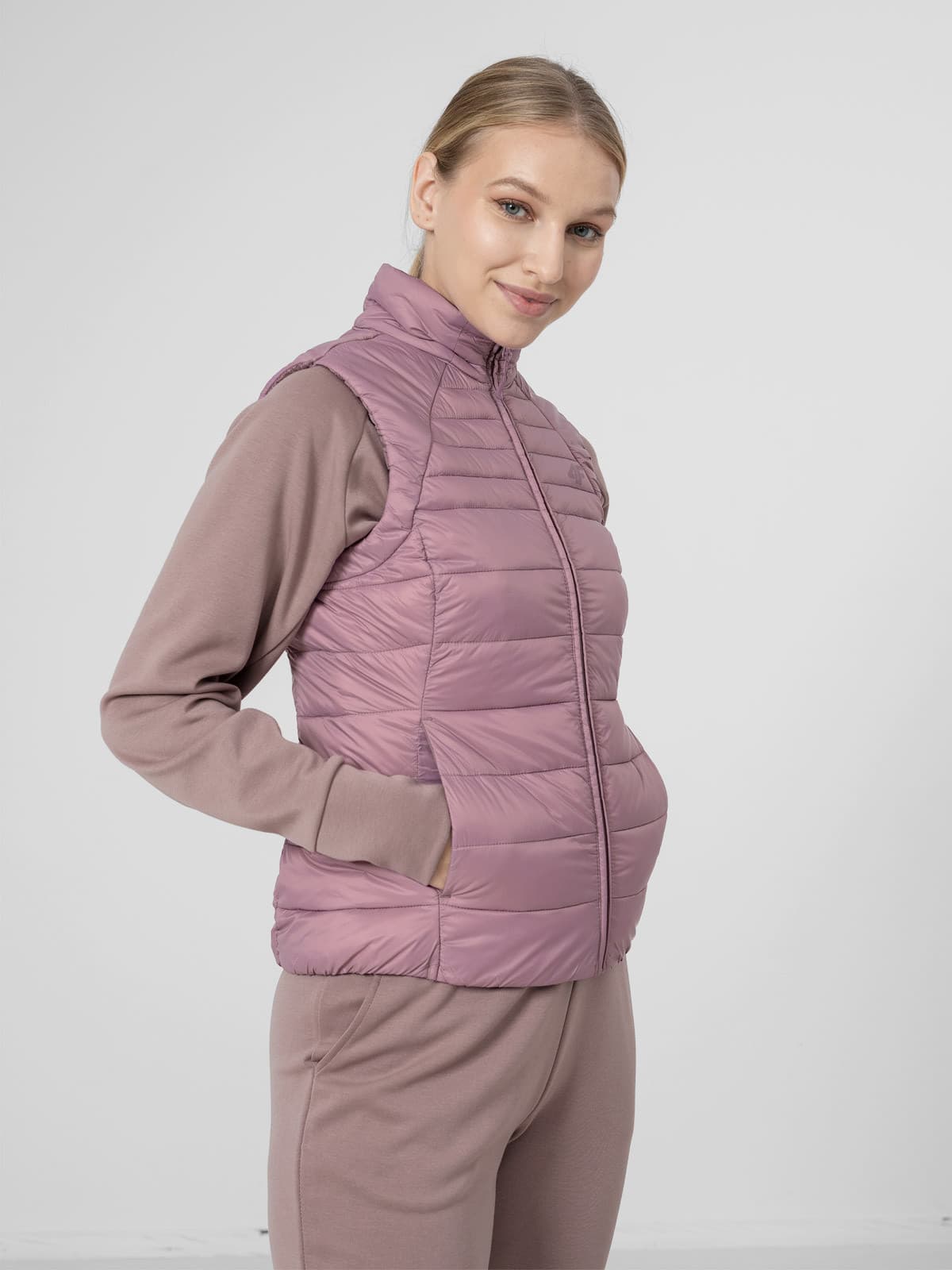 4F H4Z22-KUDP001 LIGHT VIOLET Dámská vesta US L H4Z22-KUDP001 LIGHT VIOLET - náhled 3