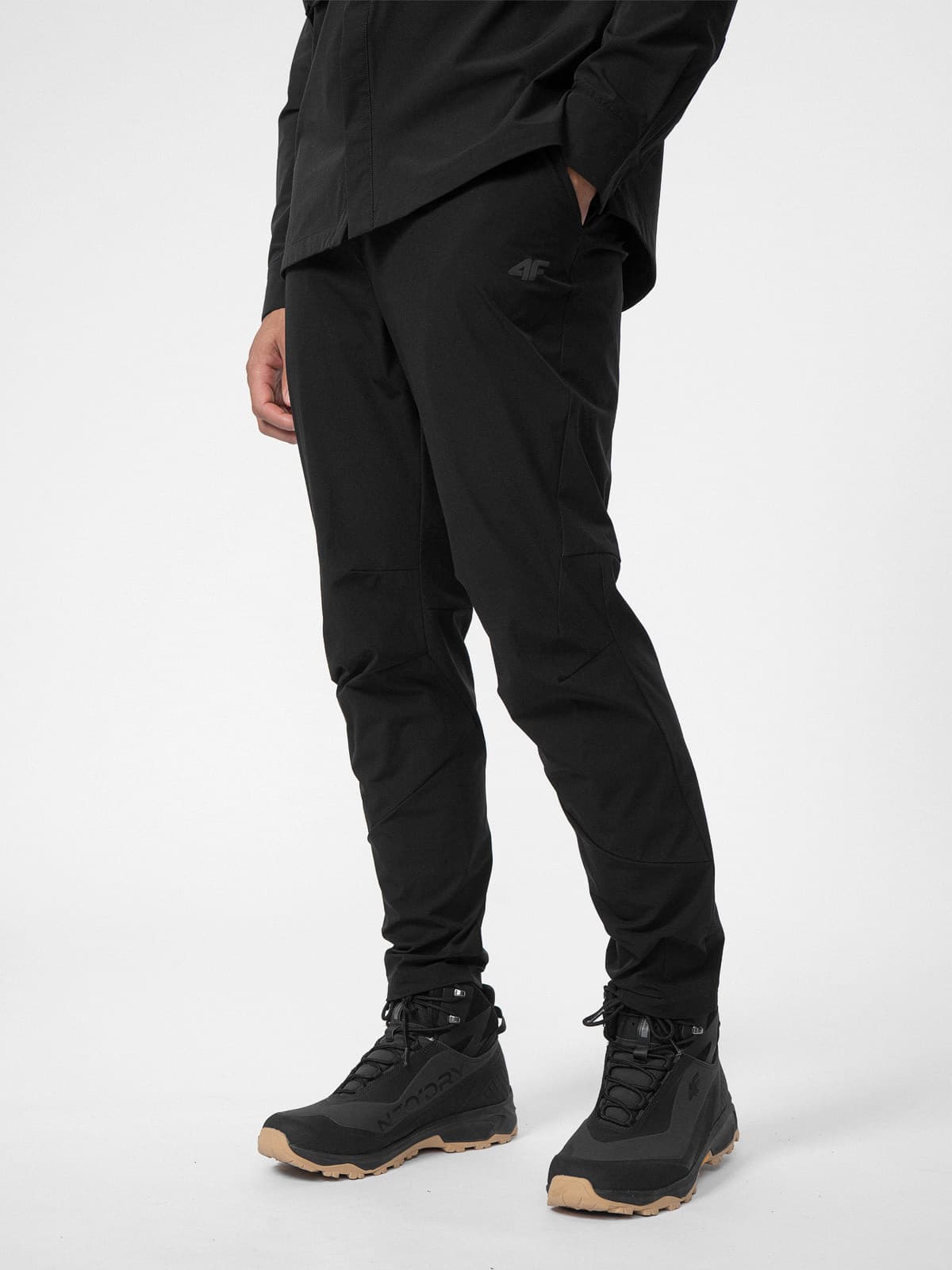 4F 4FSS23TFTRM092 DEEP BLACK Pánské kalhoty US L 4FSS23TFTRM092 DEEP BLACK