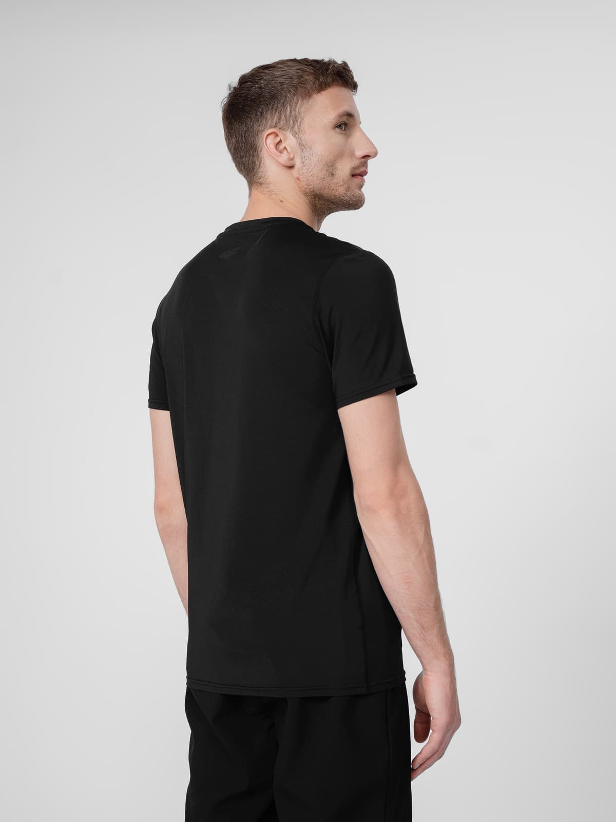 4F 4FSS23TFTSM209 DEEP BLACK Pánské tričko US 3XL 4FSS23TFTSM209 DEEP BLACK - náhled 2