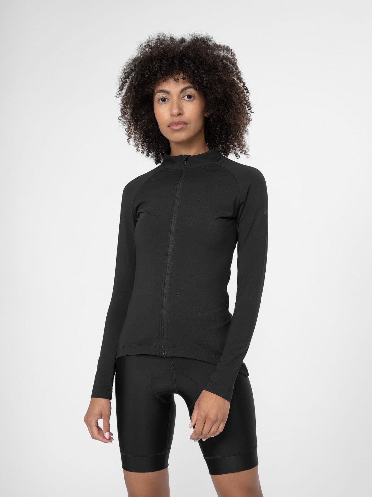 4F 4FSS23TFSWF175 DEEP BLACK Dámská mikina na kolo US L 4FSS23TFSWF175 DEEP BLACK