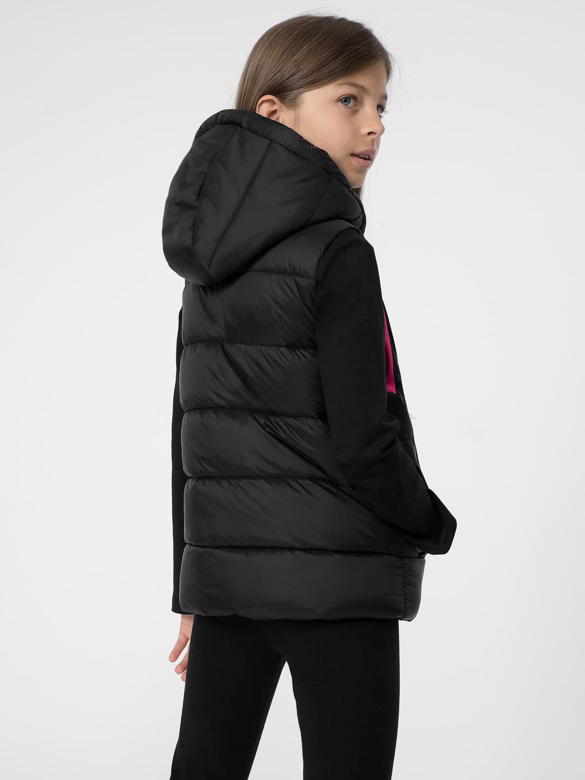 4F 4FJSS23TVJAF007 DEEP BLACK Dětská vesta EU 122 4FJSS23TVJAF007 DEEP BLACK - náhled 3