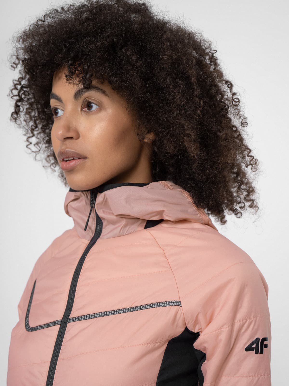4F 4FSS23TTJAF093 LIGHT PINK Dámská bunda US L 4FSS23TTJAF093 LIGHT PINK - náhled 3
