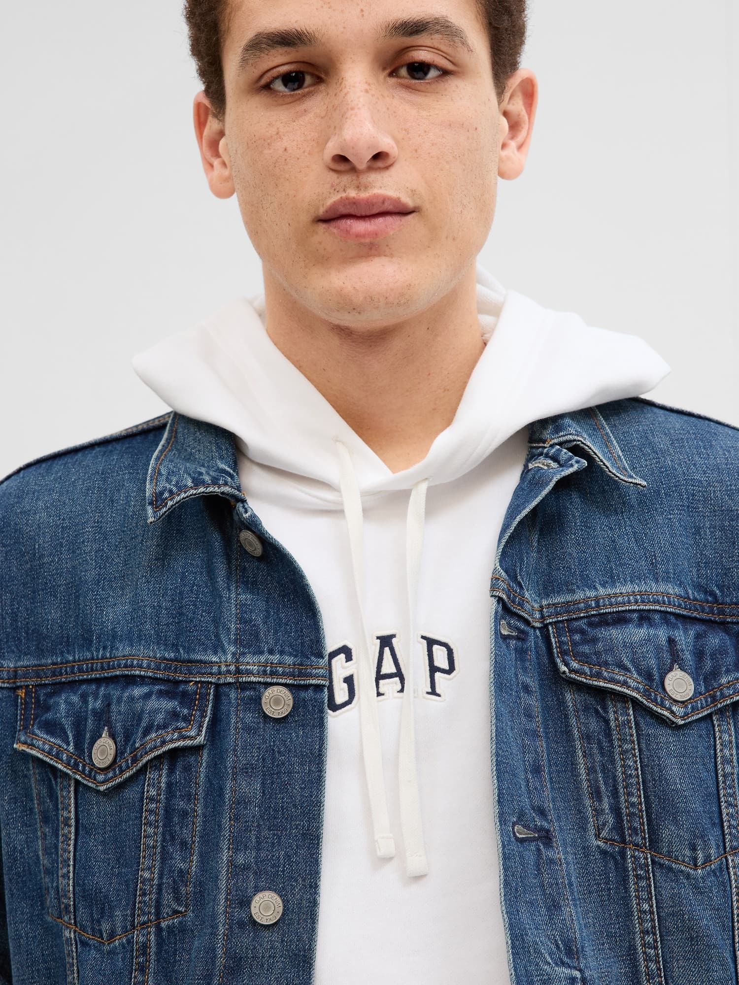 GAP V-SP 23 INTX MINI ARCH HOOD Pánská mikina US L 561930-01 - náhled 4