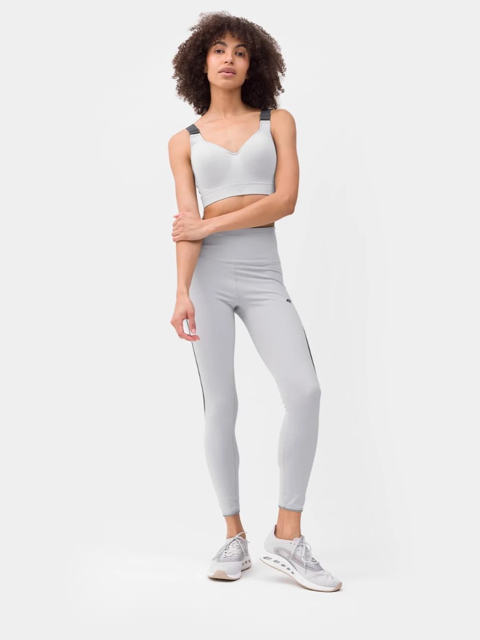 4F 4FSS23USBAF034 COLD LIGHT GREY Sportovní podprsenka US L 4FSS23USBAF034 COLD LI GREY - náhled 4