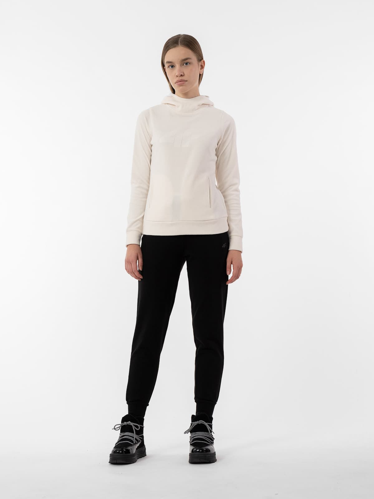 4F 4FAW23TTROF474 DEEP BLACK Dámské tepláky US L 4FAW23TTROF474 DEEP BLACK - náhled 3