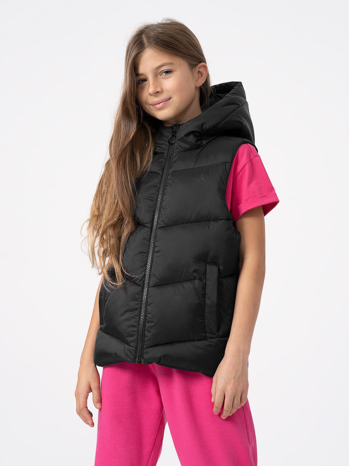 4F 4FJAW23TVJAF045 BLACK Dětská vesta EU 122 4FJAW23TVJAF045 BLACK - náhled 1
