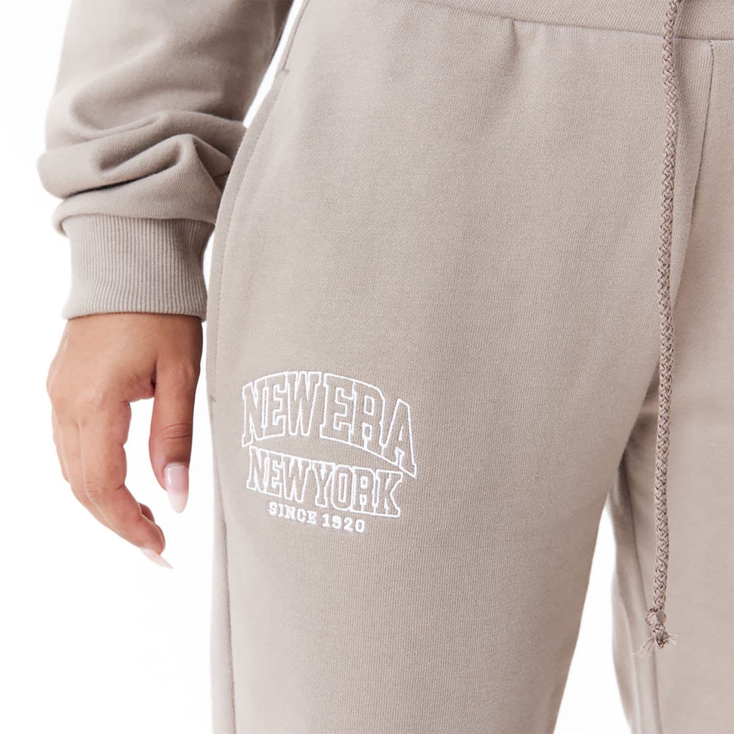 NEW ERA Arch wordmark joggers Dámské tepláky US L 60435283 - náhled 4