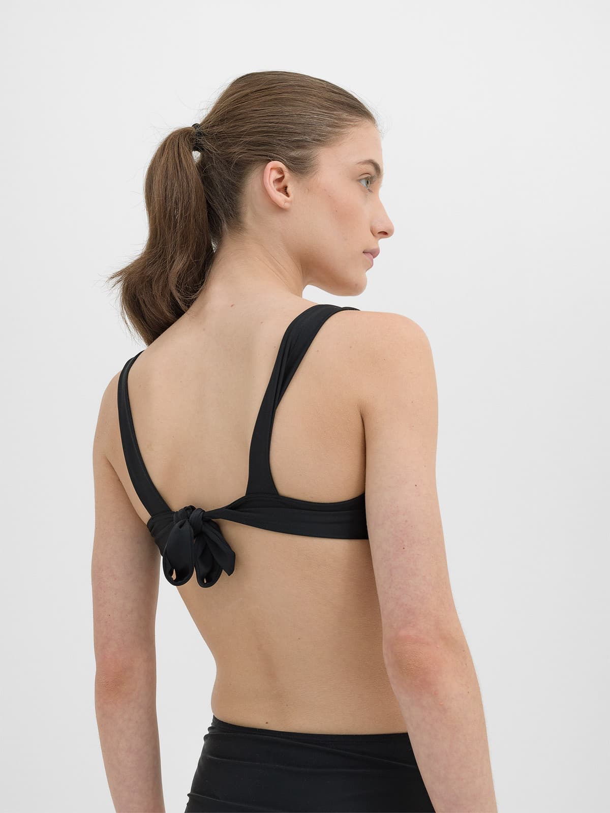 4F BIKINI TOP F042 Horní díl plavek US L 4FWSS24UBKTF042 DEEP BLACK - náhled 3