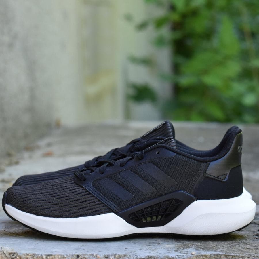 adidas Performance VENTICE Pánské boty EU 40 2/3 EG3273 - náhled 3