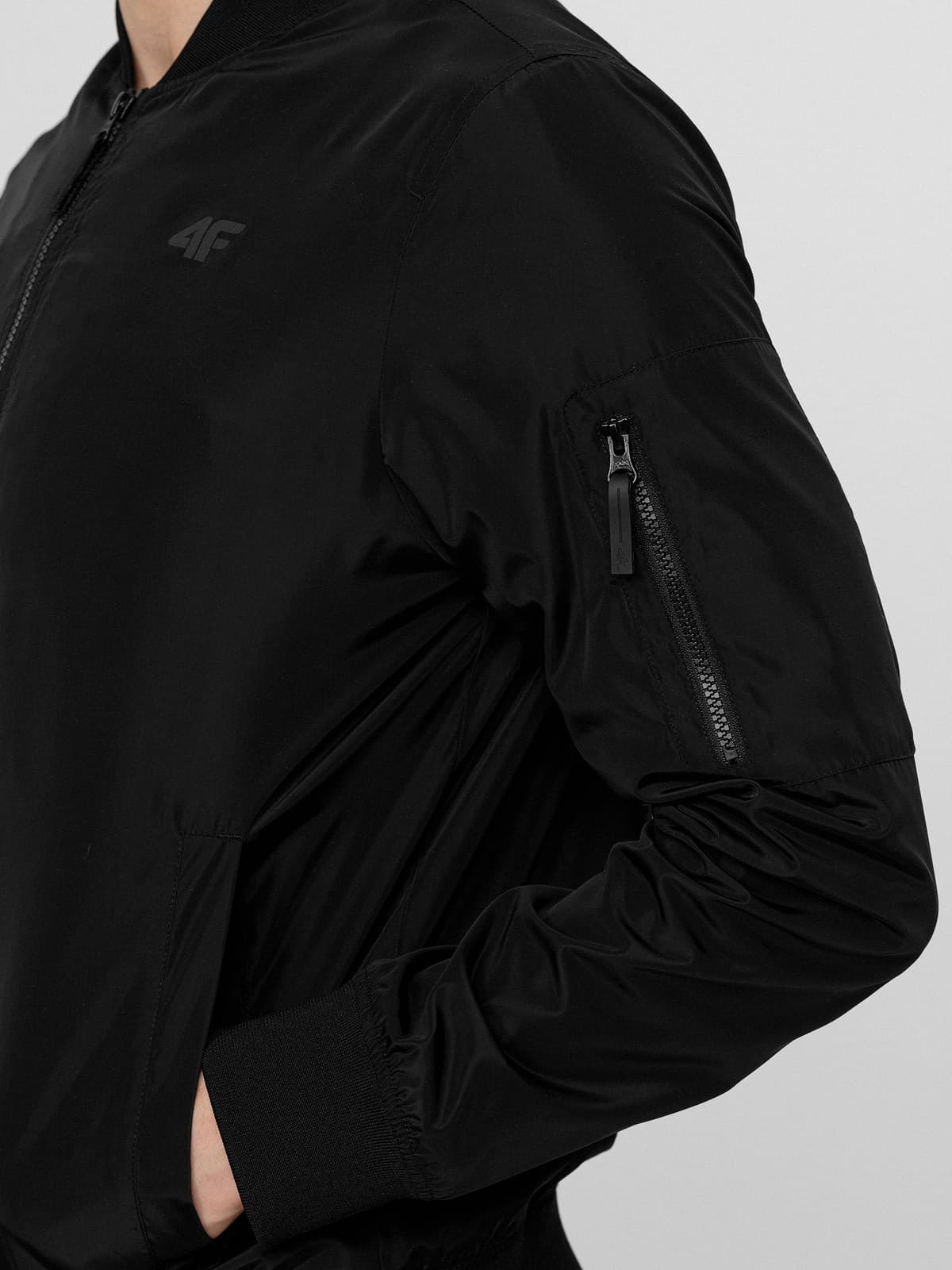4F H4L22-KUMC001 DEEP BLACK Pánská bunda US M H4L22-KUMC001 DEEP BLACK - náhled 2