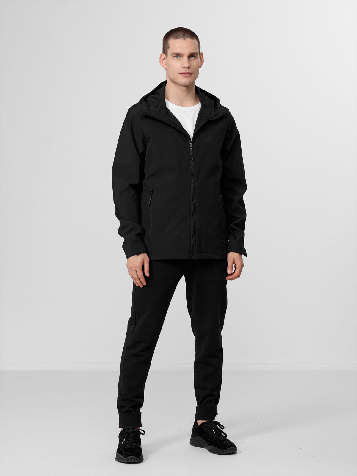4F H4L22-SFM001 DEEP BLACK Pánská softshellová bunda US L H4L22-SFM001 DEEP BLACK - náhled 4