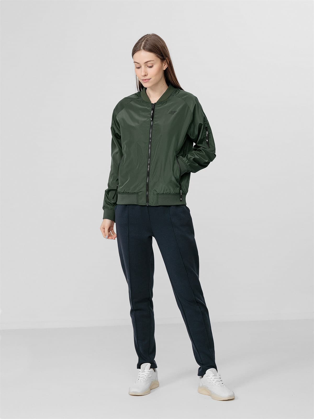 4F H4L22-KUDC004 KHAKI Dámská bunda US L H4L22-KUDC004 KHAKI - náhled 2