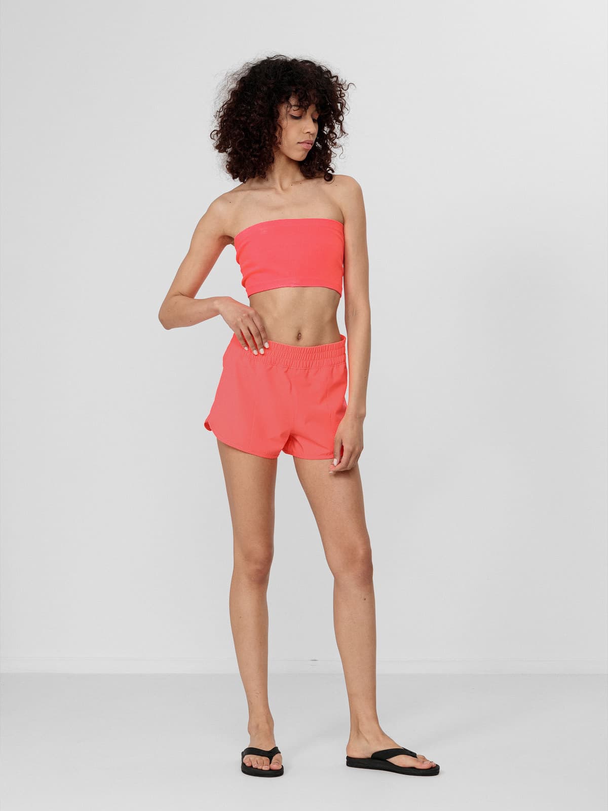 4F H4L22-SKDT016 CORAL NEON Dámské kraťasy US L H4L22-SKDT016 CORAL NEON - náhled 2