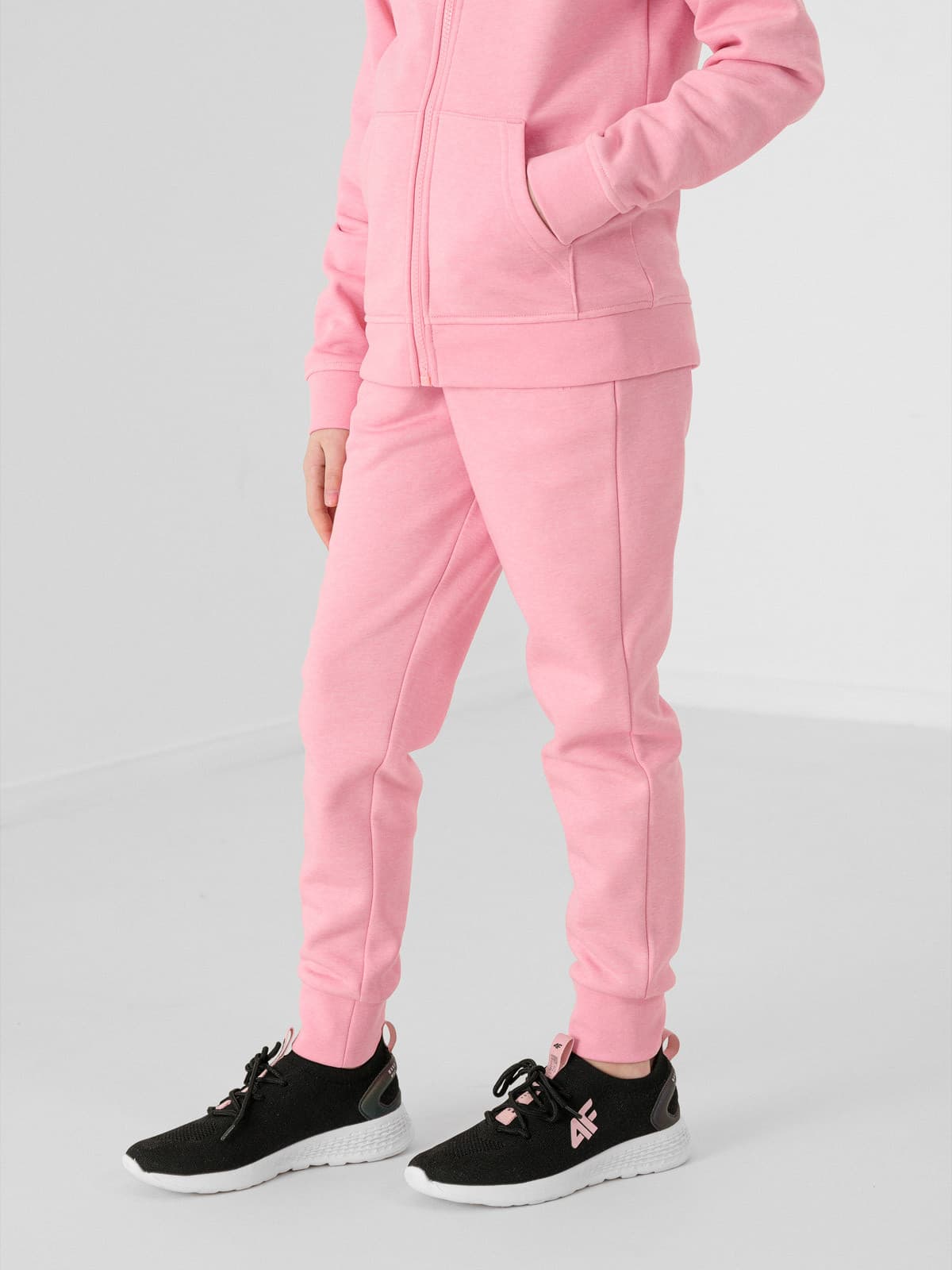 4F HJL22-JSPDD001 LIGHT PINK MELANGE Dětské tepláky EU 122 HJL22-JSPDD001 LIGHT PINK MEL - náhled 4