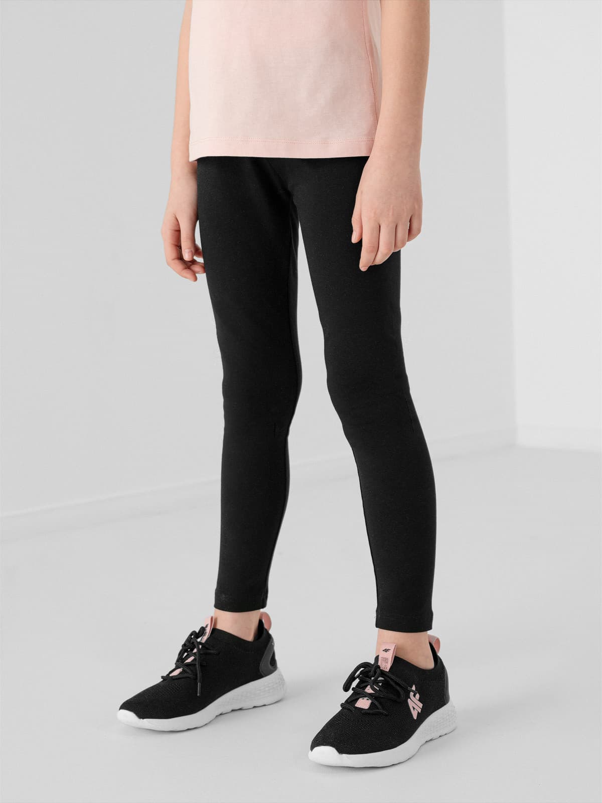 4F HJL22-JLEG004 DEEP BLACK Dětské legíny EU 122 HJL22-JLEG004 DEEP BLACK - náhled 4