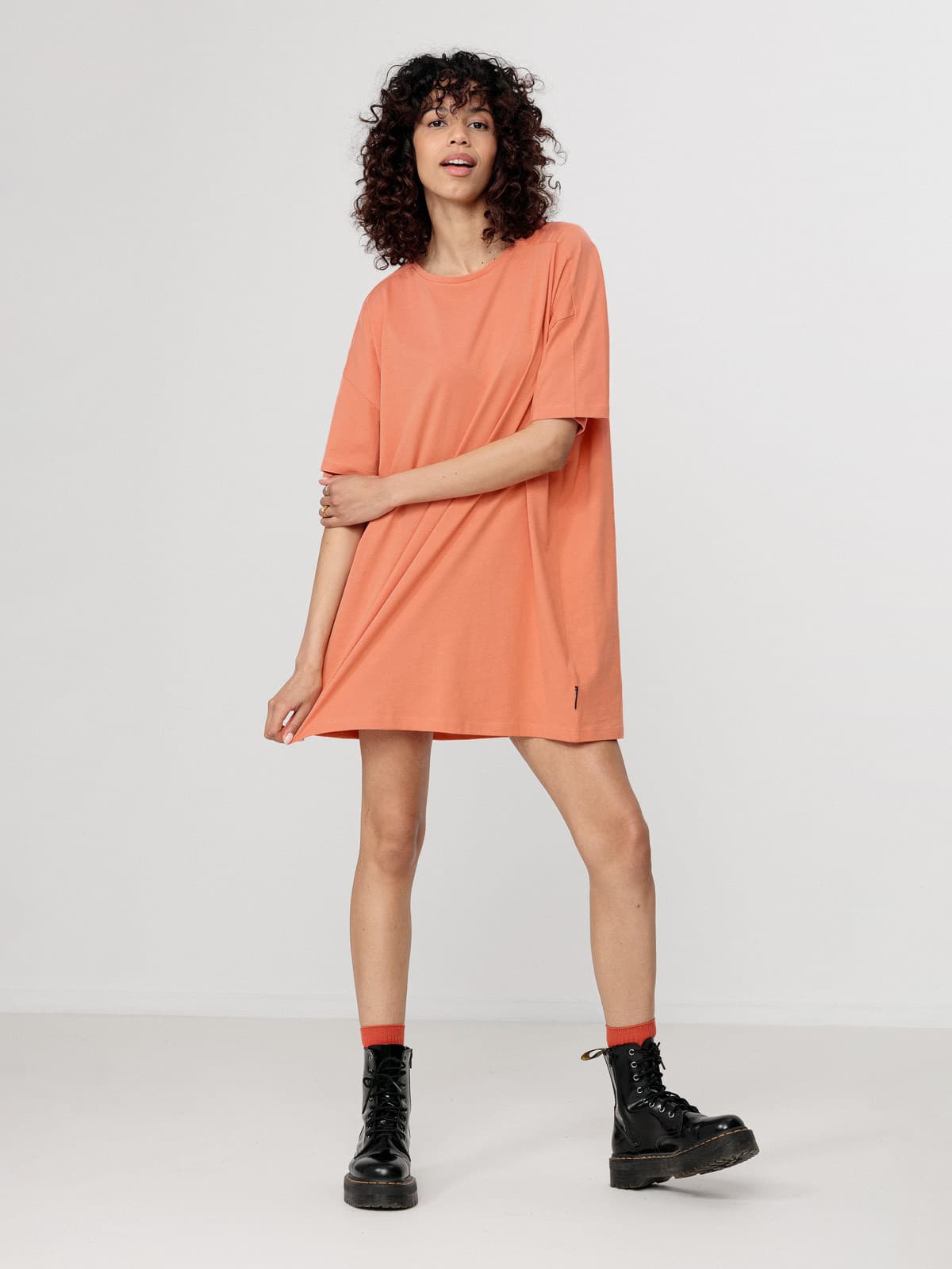 Outhorn HOL22-SUDD607 CORAL Dámské šaty US M HOL22-SUDD607 CORAL - náhled 3