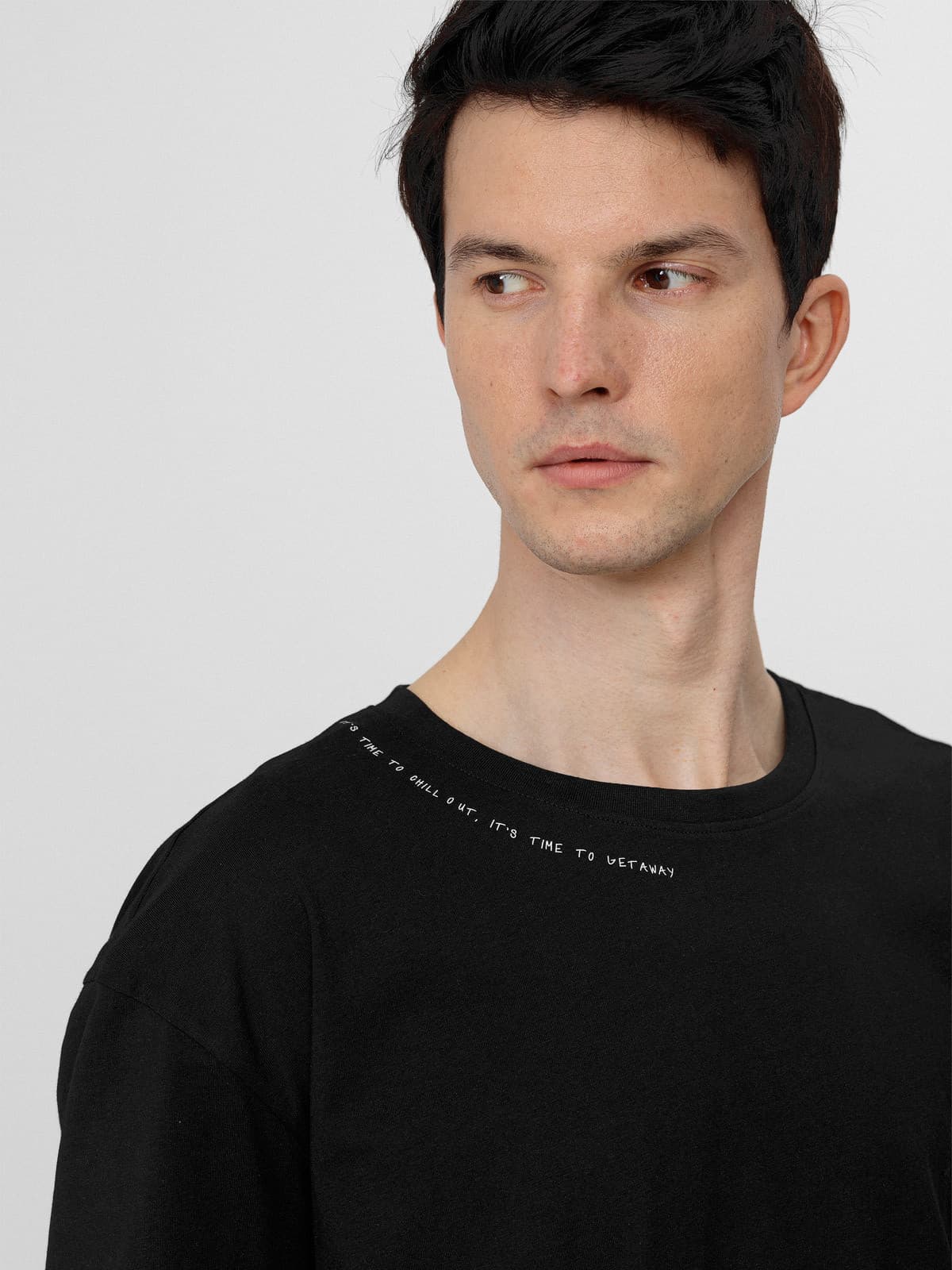 Outhorn HOL22-TSM607 DEEP BLACK Pánské tričko US XXL HOL22-TSM607 DEEP BLACK - náhled 4