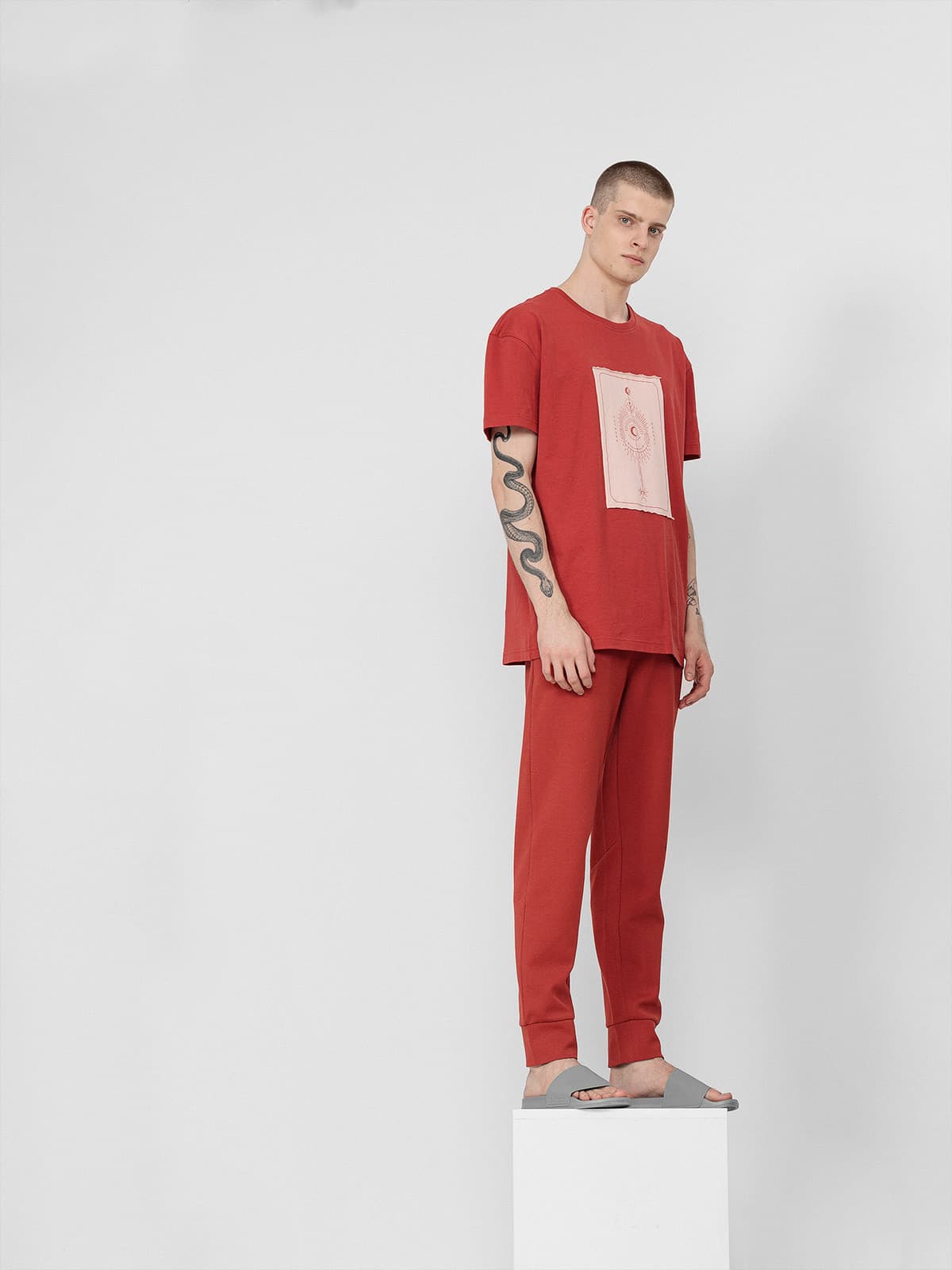 Outhorn HOL22-SPMD603 DARK RED Pánské tepláky US L HOL22-SPMD603 DARK RED - náhled 3