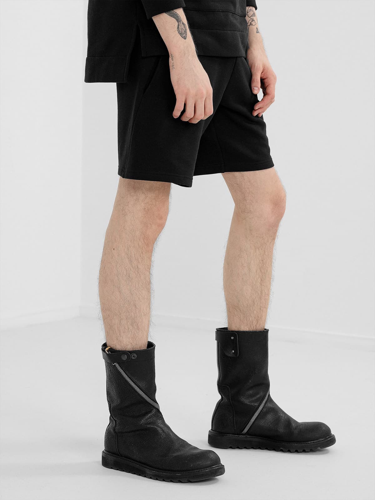 Outhorn HOL22-SKMD603 DEEP BLACK Pánské kraťasy US XL HOL22-SKMD603 DEEP BLACK - náhled 4