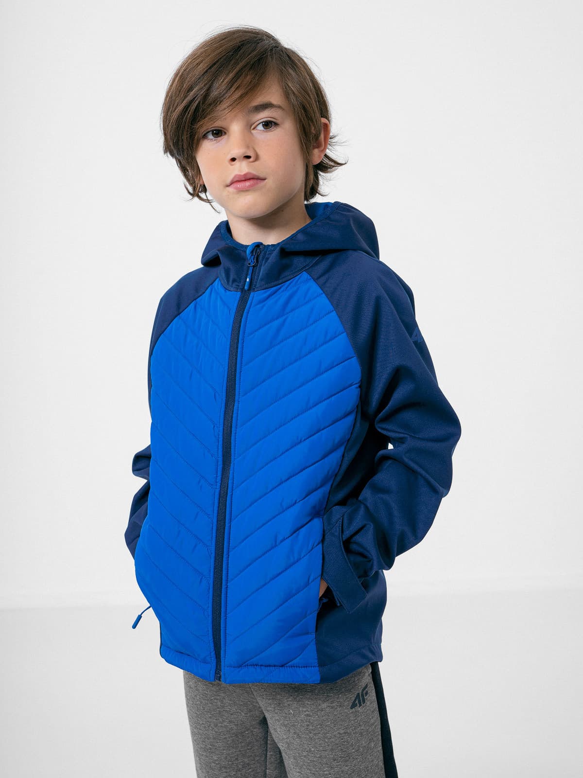 4F HJZ22-JSFM002 NAVY Dětská softshellová bunda EU 122 HJZ22-JSFM002 NAVY - náhled 3