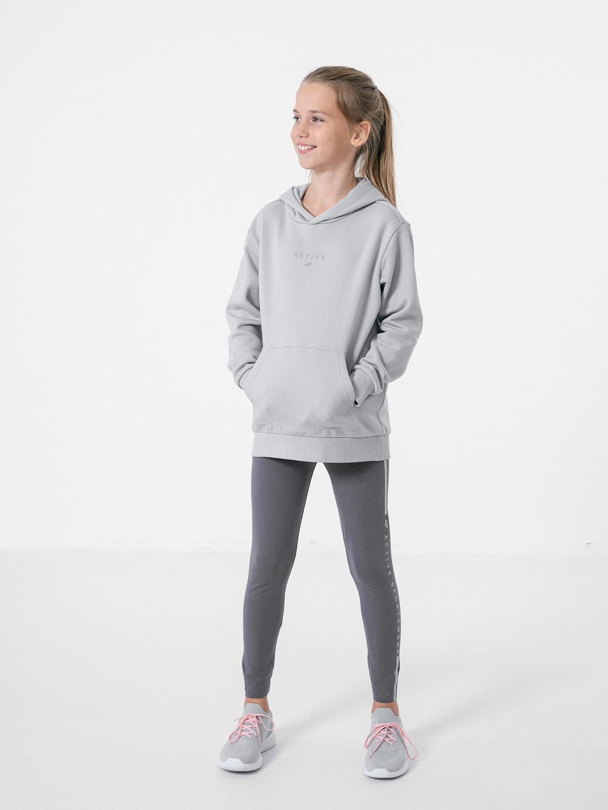 4F HJZ22-JBLD003 COLD LIGHT GREY Dětská mikina EU 122 HJZ22-JBLD003 COLD LIGHT GREY - náhled 3