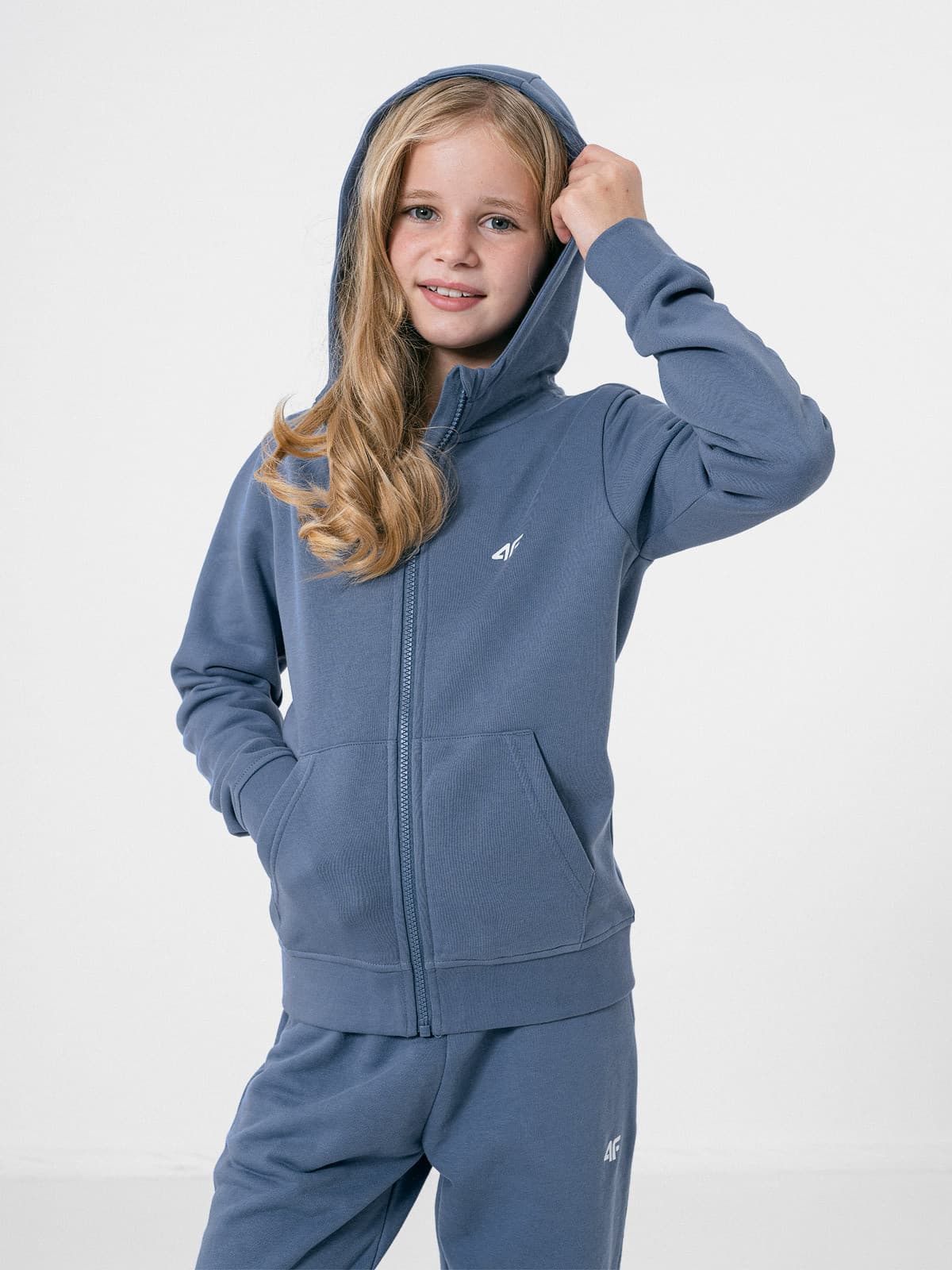 4F HJZ22-JBLD001 DENIM Dětská mikina EU 122 HJZ22-JBLD001 DENIM - náhled 4