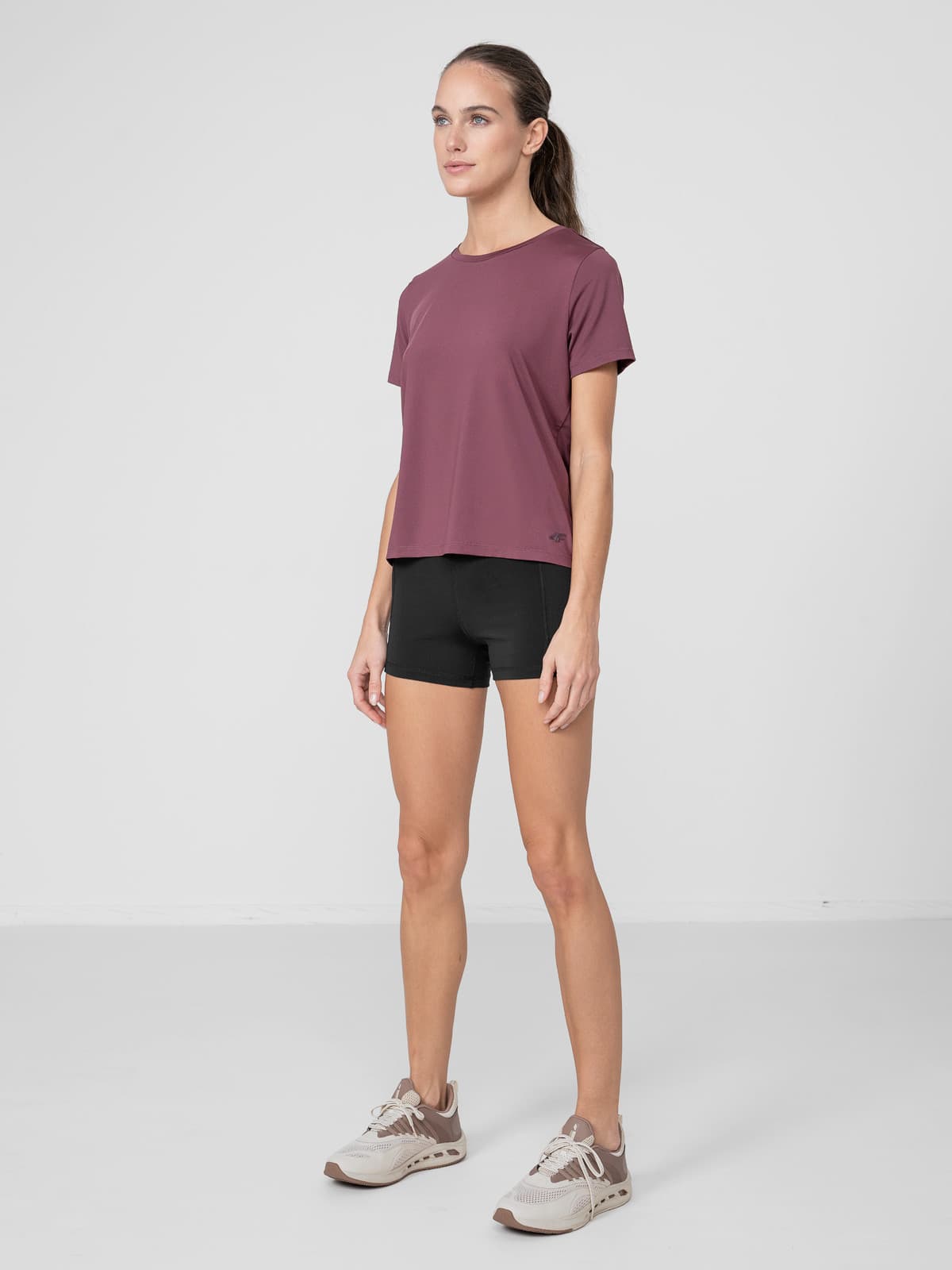 4F H4Z22-SKDF013 DEEP BLACK Dámské kraťasy US XL H4Z22-SKDF013 DEEP BLACK - náhled 3