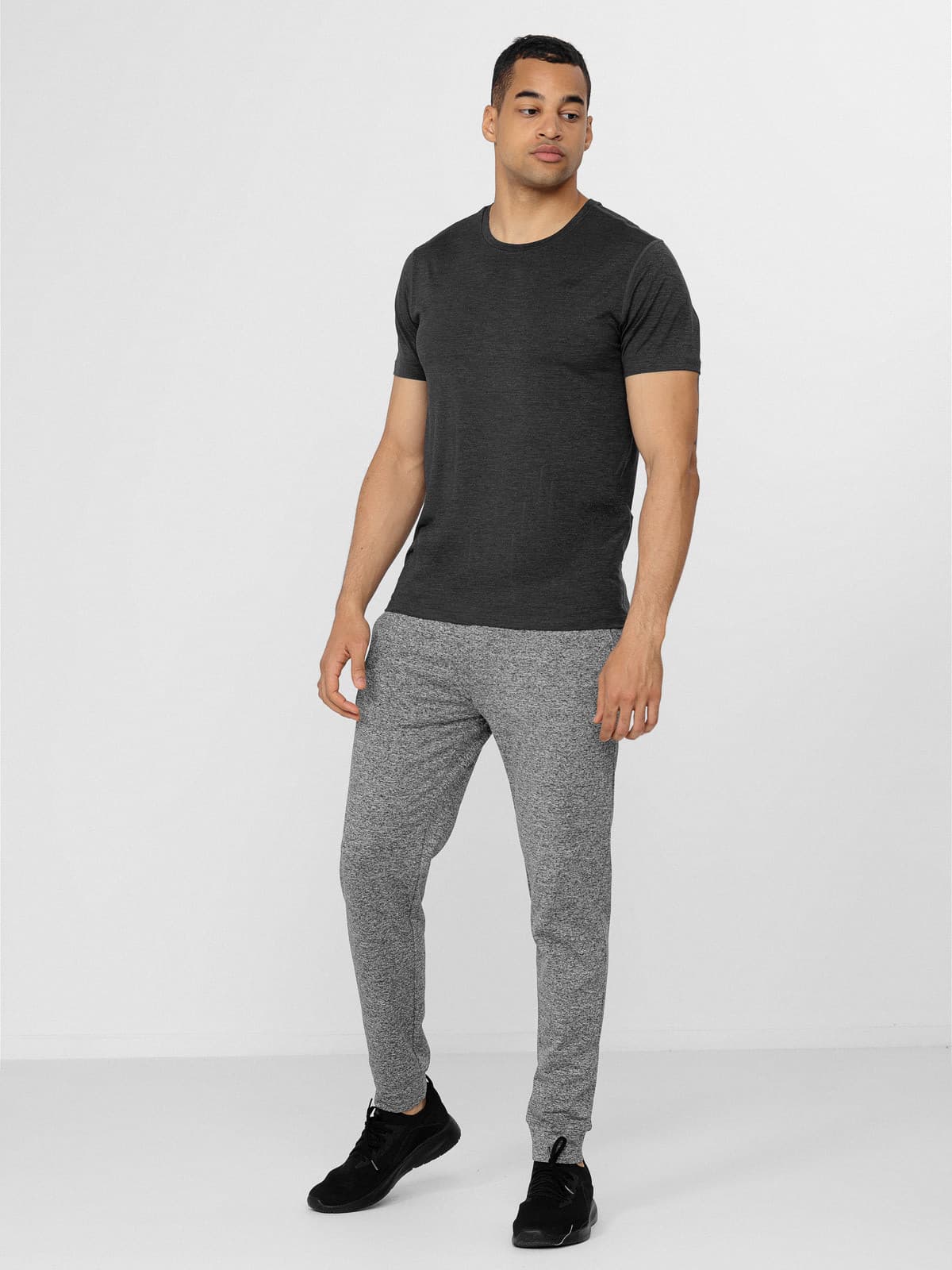 4F H4Z22-TSMF352 DEEP BLACK MELANGE Pánské tričko US 3XL H4Z22-TSMF352 DEEP BLACK M - náhled 4