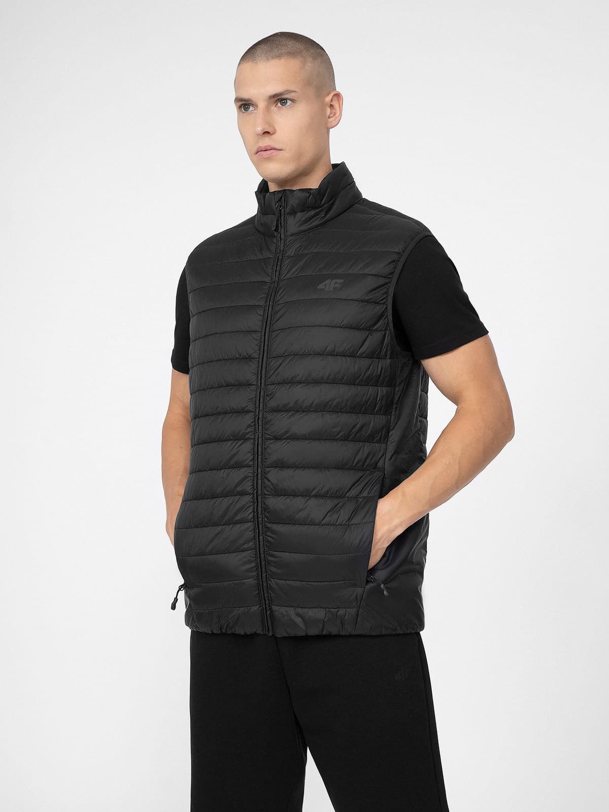 4F 4FSS23TDJAM082 DEEP BLACK Pánská vesta US L 4FSS23TDJAM082 DEEP BLACK