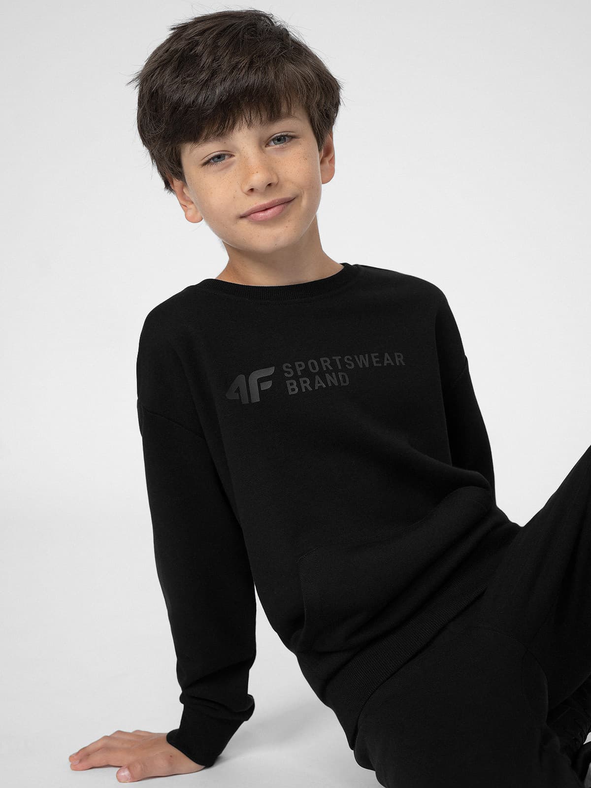 4F 4FJSS23TSWSM222 DEEP BLACK Dětská mikina EU 122 4FJSS23TSWSM222 DEEP BLACK - náhled 3