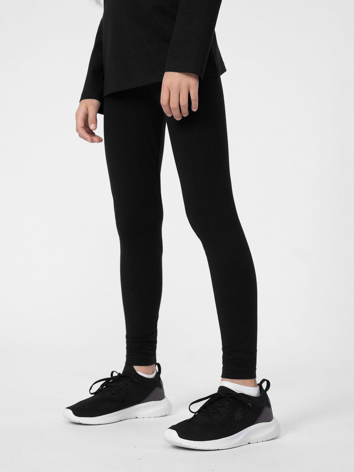 4F 4FJSS23TTIGF038 DEEP BLACK Dětské legíny EU 122 4FJSS23TTIGF038 DEEP BLACK - náhled 1