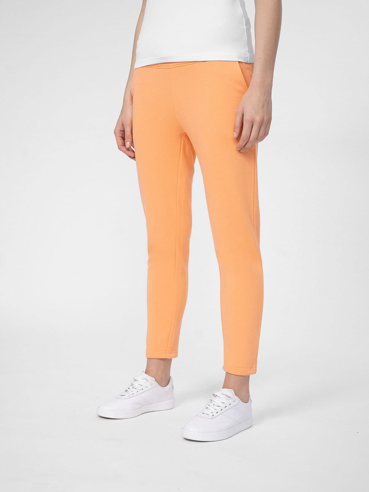4F 4FSS23TTROF149 ORANGE Dámské tepláky US M 4FSS23TTROF149 ORANGE - náhled 1