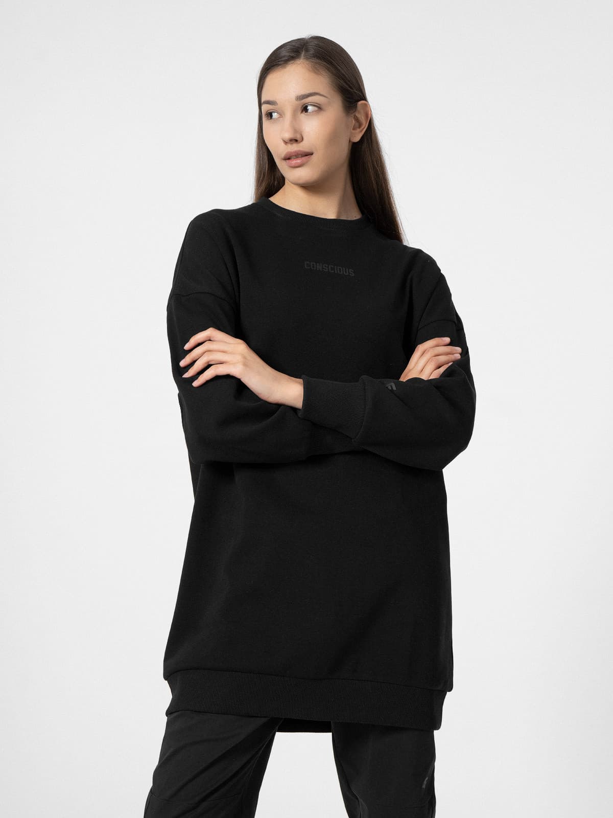 4F 4FSS23TSWSF251 DEEP BLACK Dámská mikina US L 4FSS23TSWSF251 DEEP BLACK - náhled 1