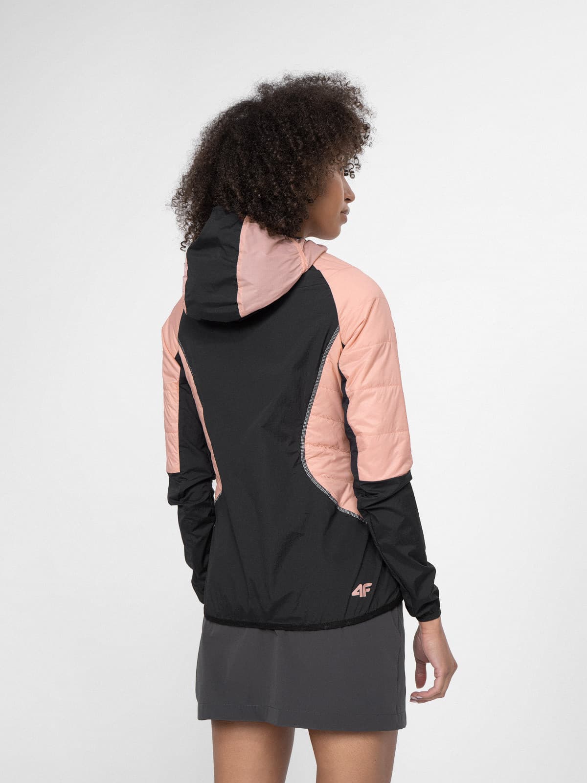 4F 4FSS23TTJAF093 LIGHT PINK Dámská bunda US L 4FSS23TTJAF093 LIGHT PINK - náhled 2