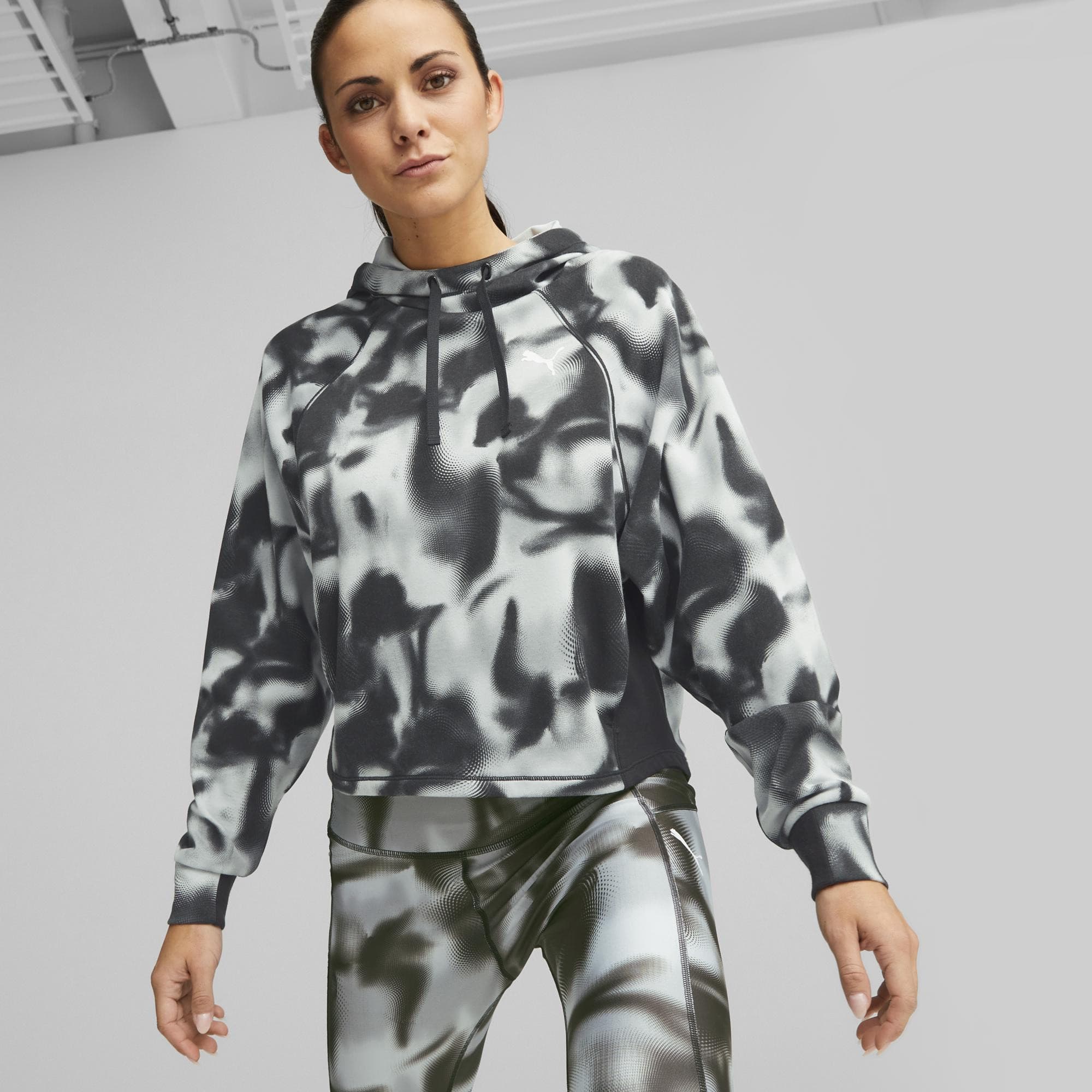 Puma MODERN SPORTS AOP Hoodie Dámská mikina US L 673102-01 - náhled 3