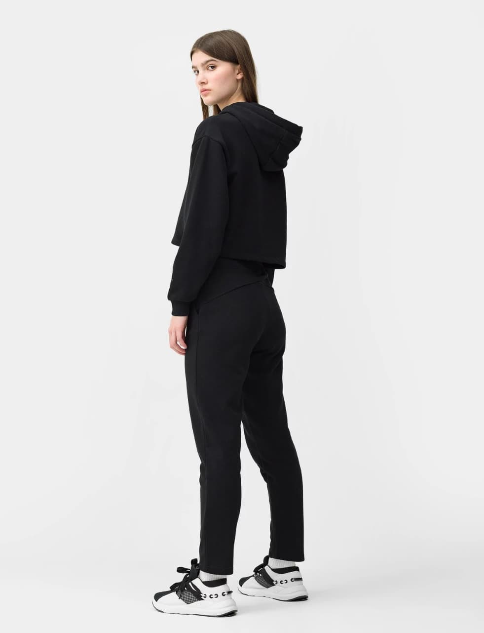 4F 4FSS23TTROF149 DEEP BLACK Dámské tepláky US L 4FSS23TTROF149 DEEP BLACK - náhled 3