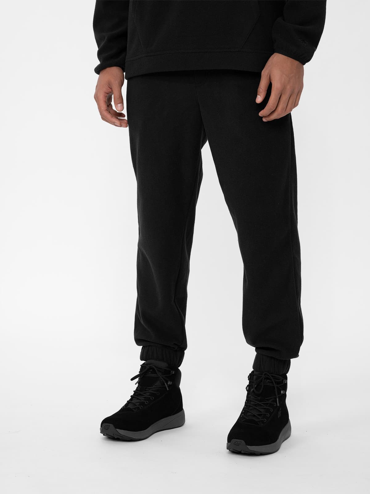 4F 4FAW23TTROM470 DEEP BLACK Pánské tepláky US L 4FAW23TTROM470 DEEP BLACK - náhled 1